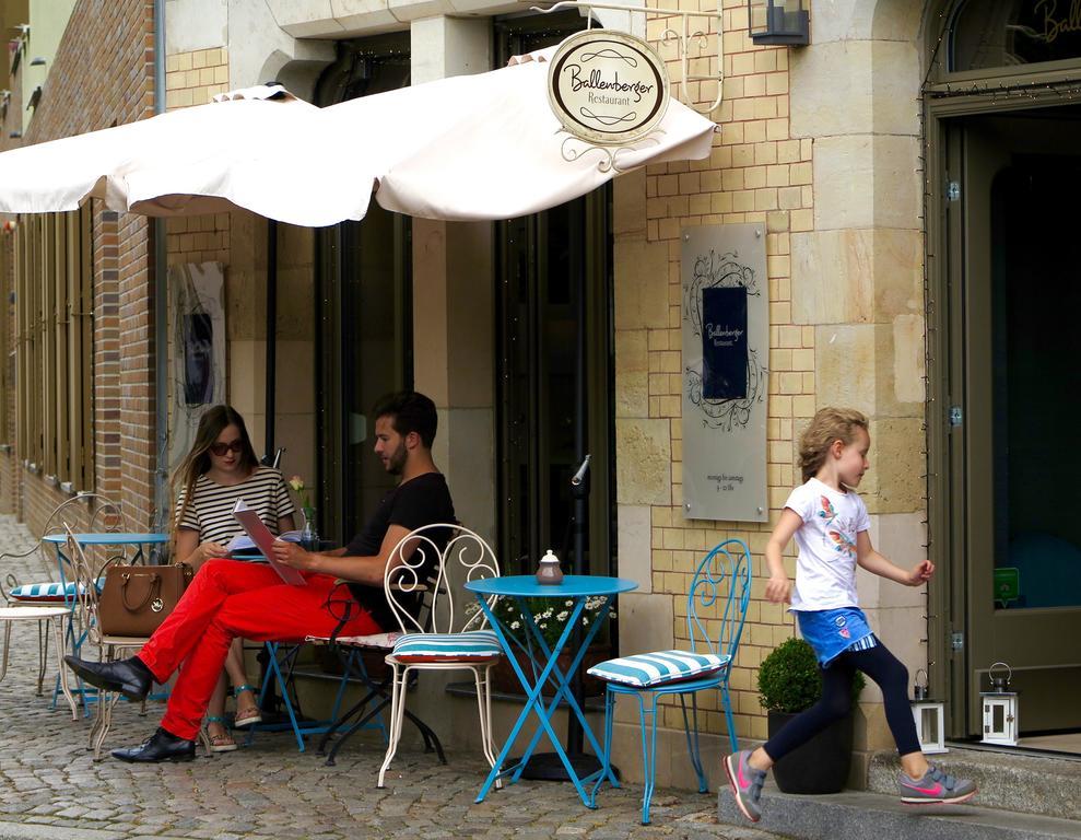 Schottennester Schlafen An Der Kraemerbruecke Erfurt Ngoại thất bức ảnh